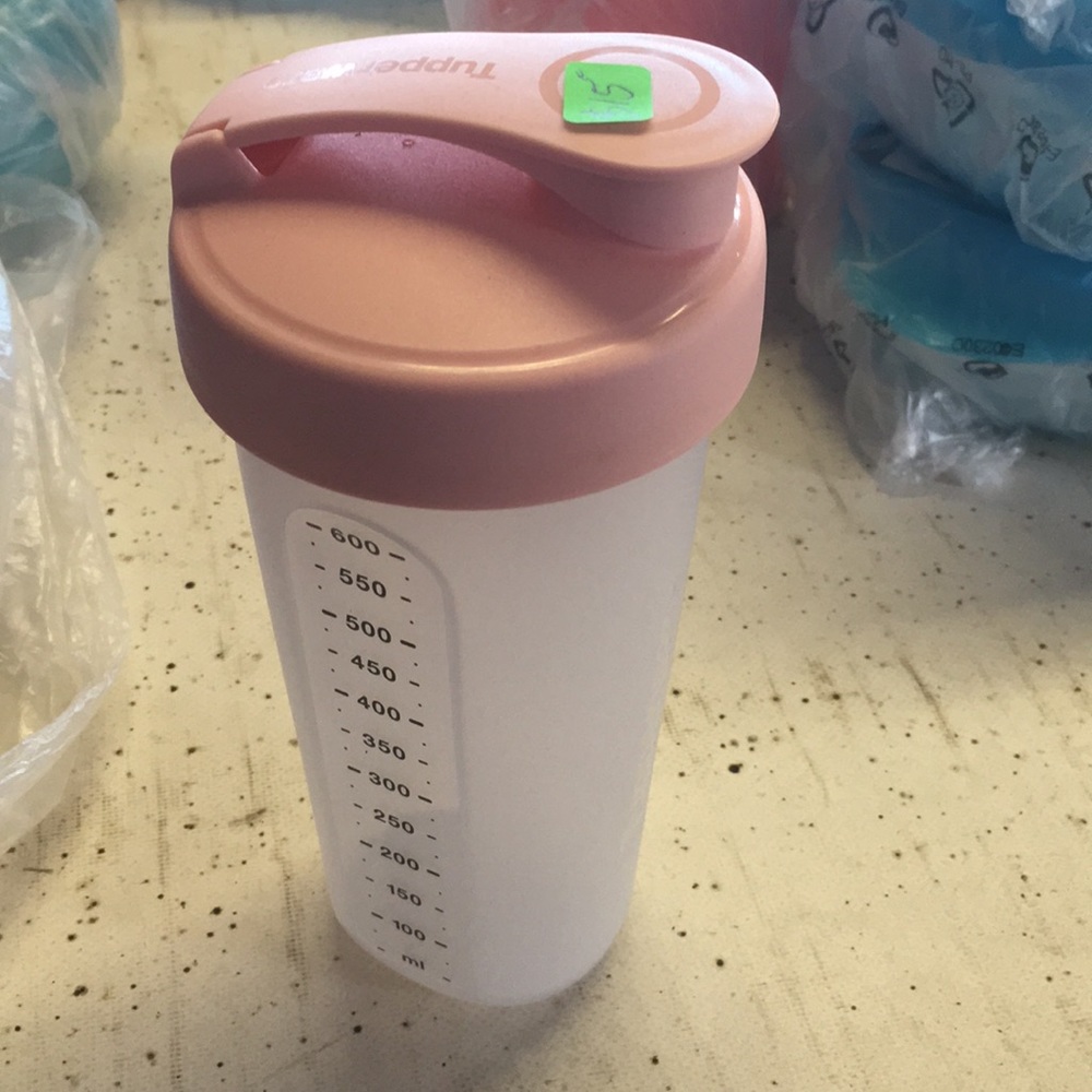 Tupperware prework out Measuring cup